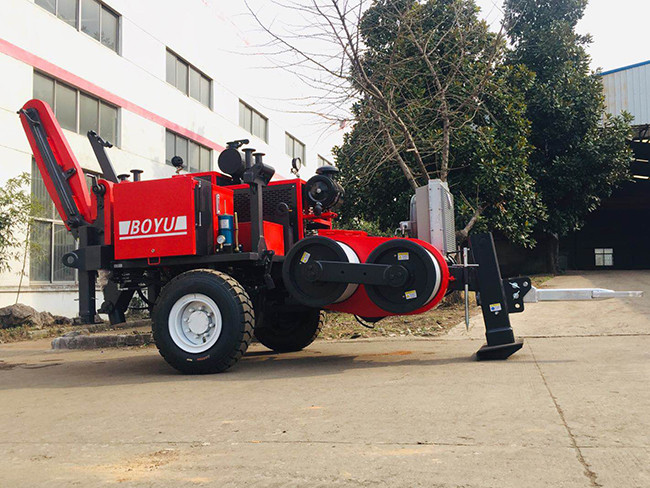 Diesel 118kw 158hp Puller Transmission Line Stringing Equipment Max Pull 100kn