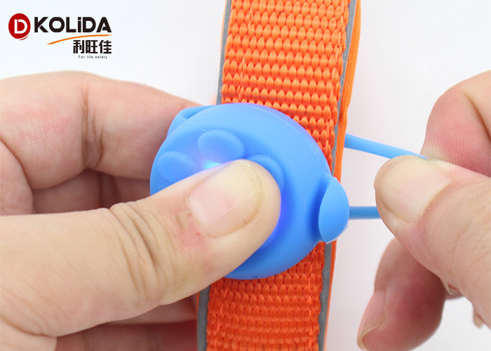 Durable Elastic Silicon Lighted Dog / Cat Collars Flashing Lights Safety Flasher Blinker