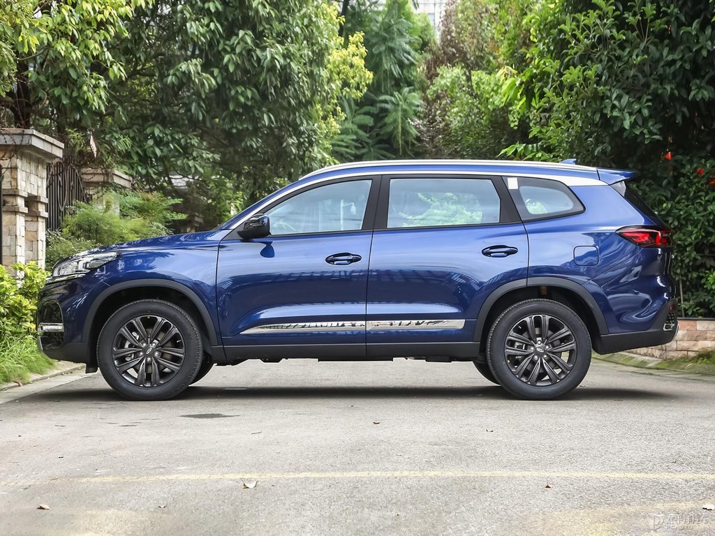 Second-Hand Used Car New energy 5-Door 5-Seat SUV Car Chery RuiHu 8