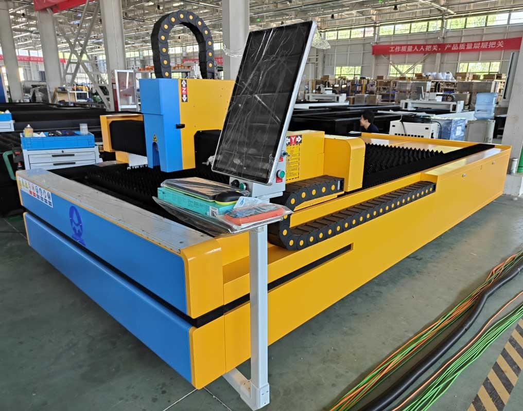 Manufacturers 1000W 1500W 2000W 3000W Ss CS CNC Metal Fiber Laser Cutting Machine For Metal Sheet