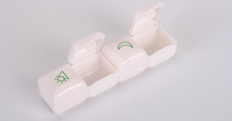 28 compartment column shape plastic pill storage box with pill crush box, Conventional eco-friendly 4 grids plastic trav