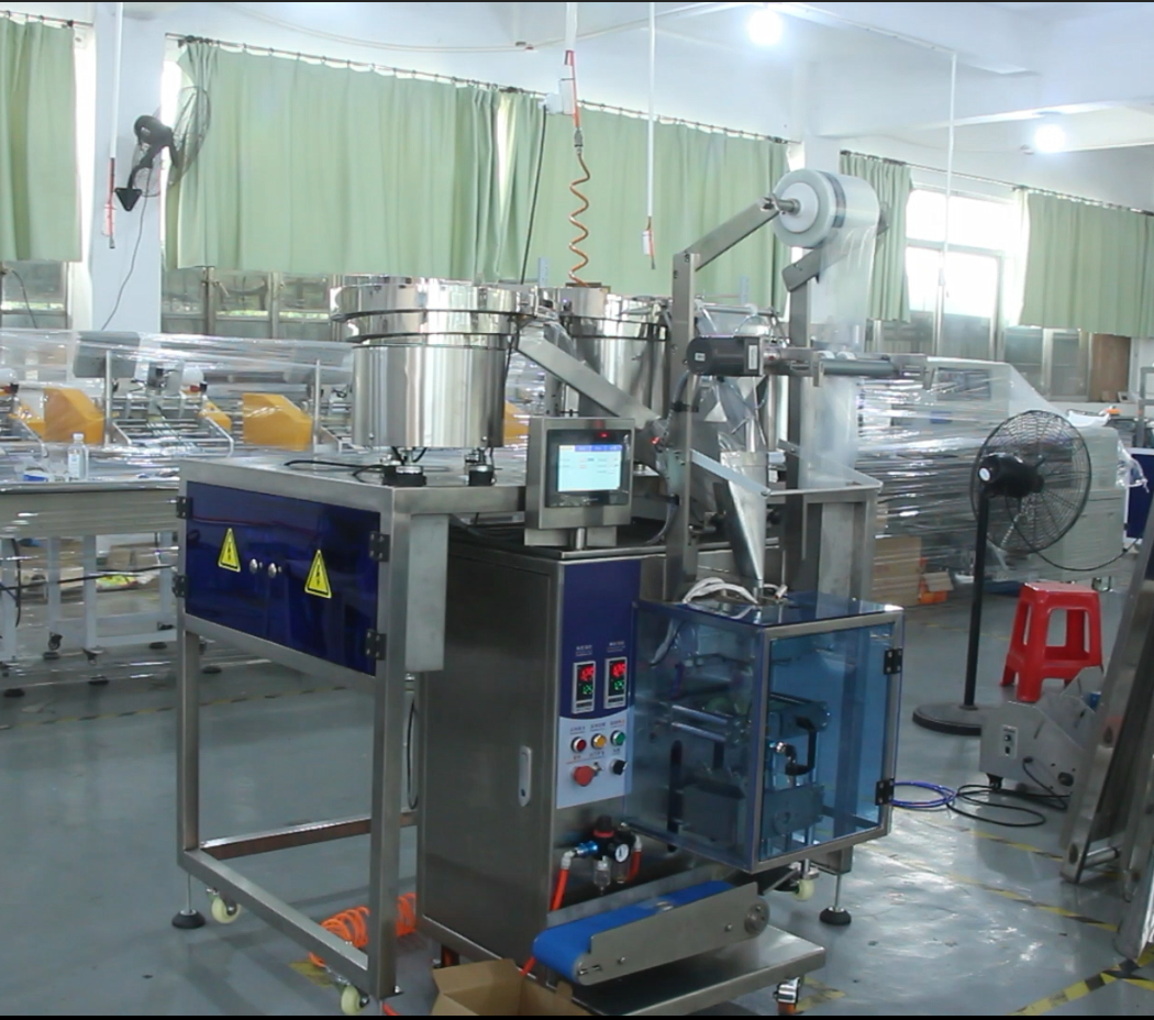 Four Vibrator Bowl Packaging Machine Fastener Bolt Lock Washer Nuts Counting Packing System with Vibrating Feeder