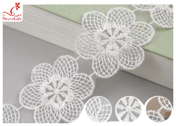 Azo Free Dyeing OEKO - TEX Nylon Lace Trim / Tulle Floral Embroidered Mesh Fabric