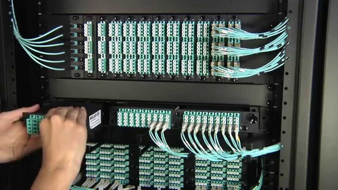 Data Centre 1m MTP MPO Patch Cord Female To Female 12 Fibers SM OM3 OM4 USCONEC