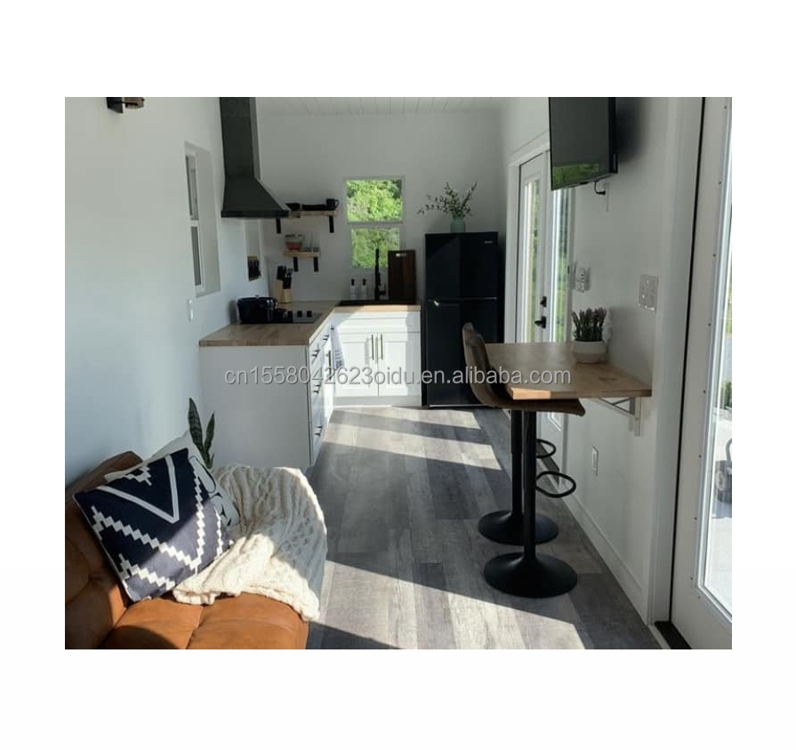 50/75/100mm Wave Sandwich Panel Wall Customizable Design 40ft Modified Shipping Container House for Living or Vacation