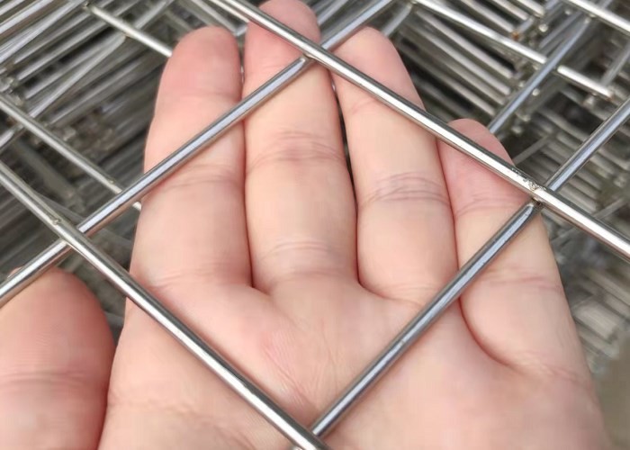 Dipped Iron Rabbit Cage Stainless Steel Welded Wire Mesh Panel 2x4 3x3 5x5