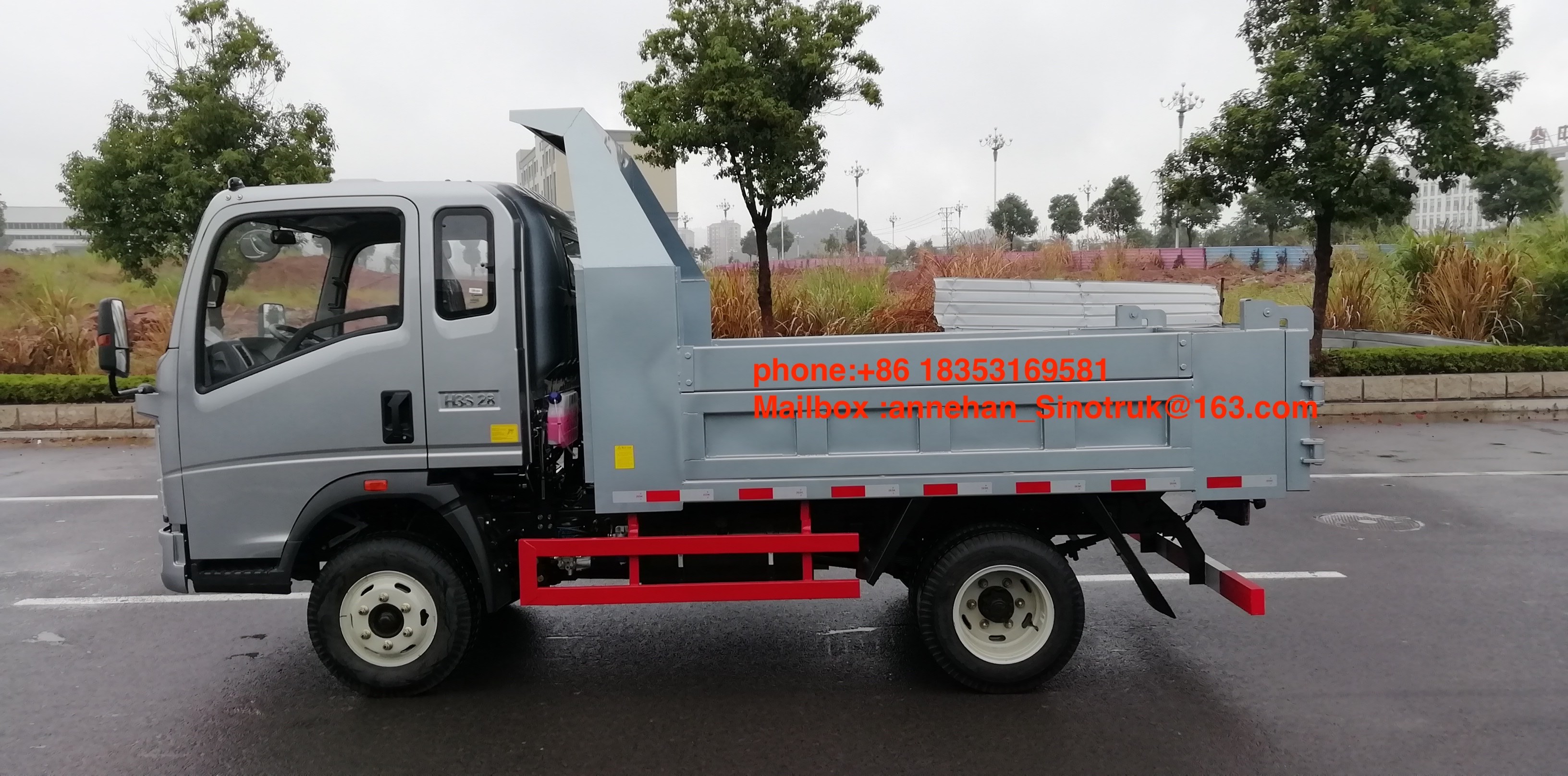 4x4 5-10t Load Capaicty Light Duty Commercial Trucks Sinotruk Brand Euro3 Lhd