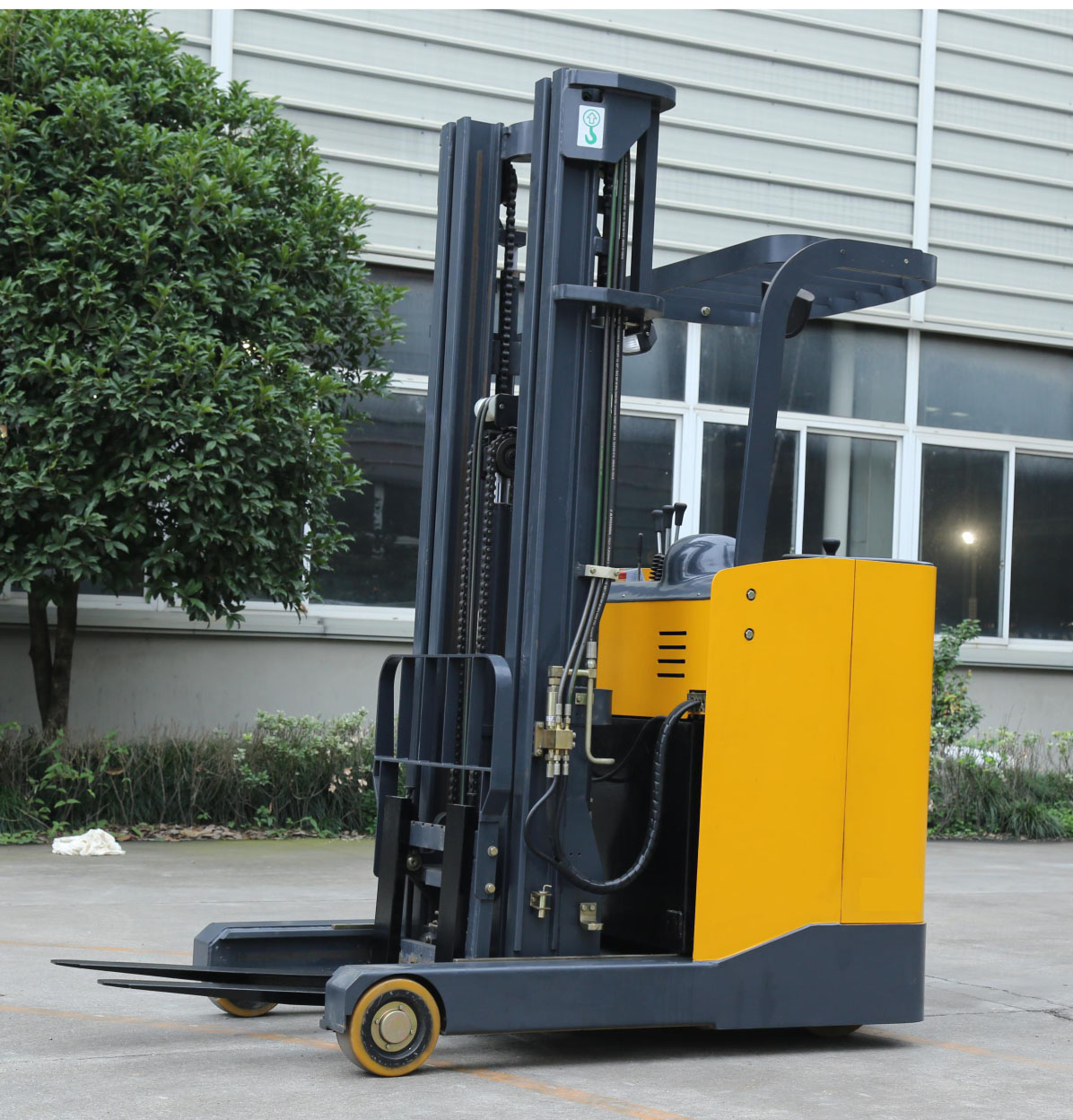 1.5 Ton 2 Ton Double Deep High Reach Forklift With Overall Dimensions 2585*1308*2125mm
