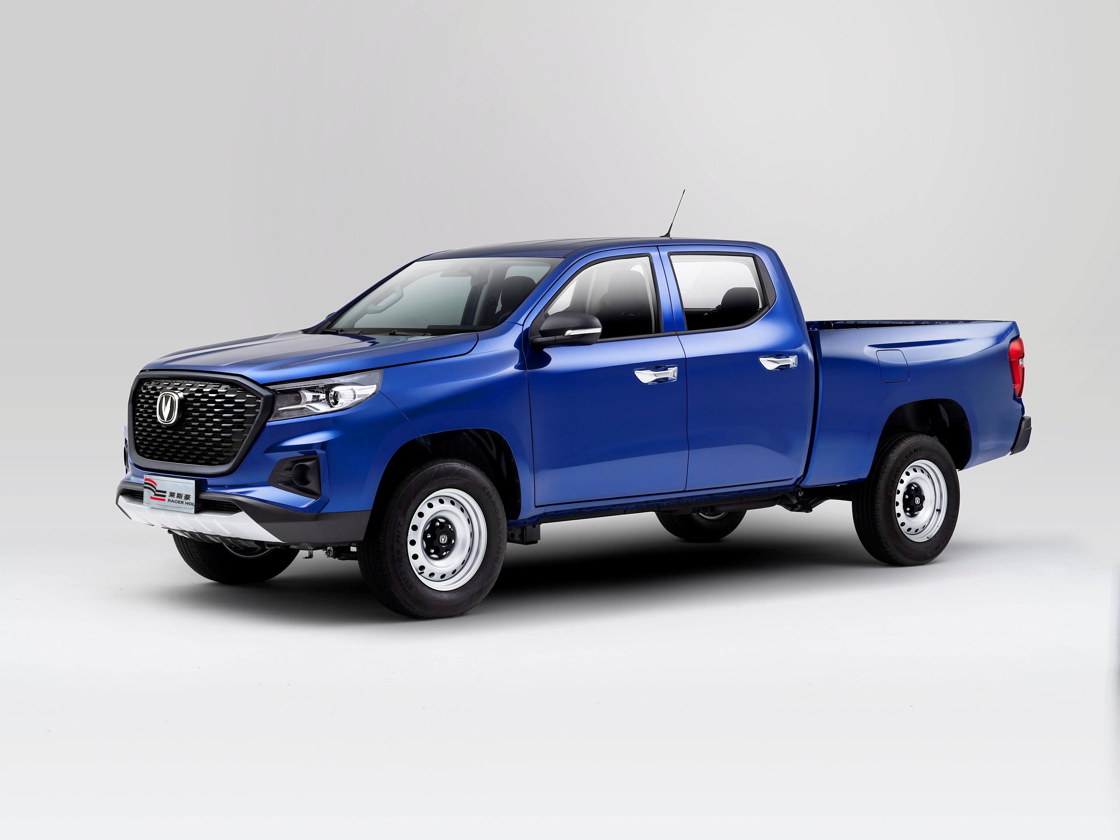 New Chang ′an Range Extended Electric Hunter Pickup Hybrid 2.0t 4X4 Changan F70 Pickup Changan Lantuozhe Pickup Diesel
