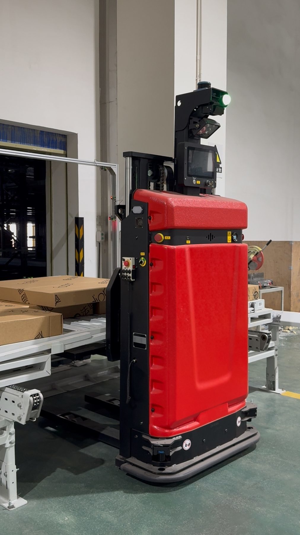 Automated guided vehicle used in Fadior internal factory logistics