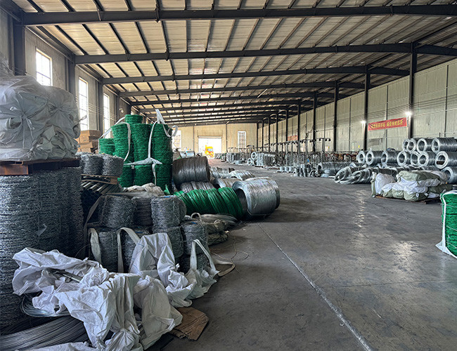 Construction Protection PVC Coated/Electro Barbed Wire Coils