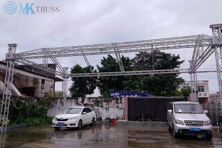 290*290*2000mm Customized Curved Aluminum Truss Stand Lectern Podium