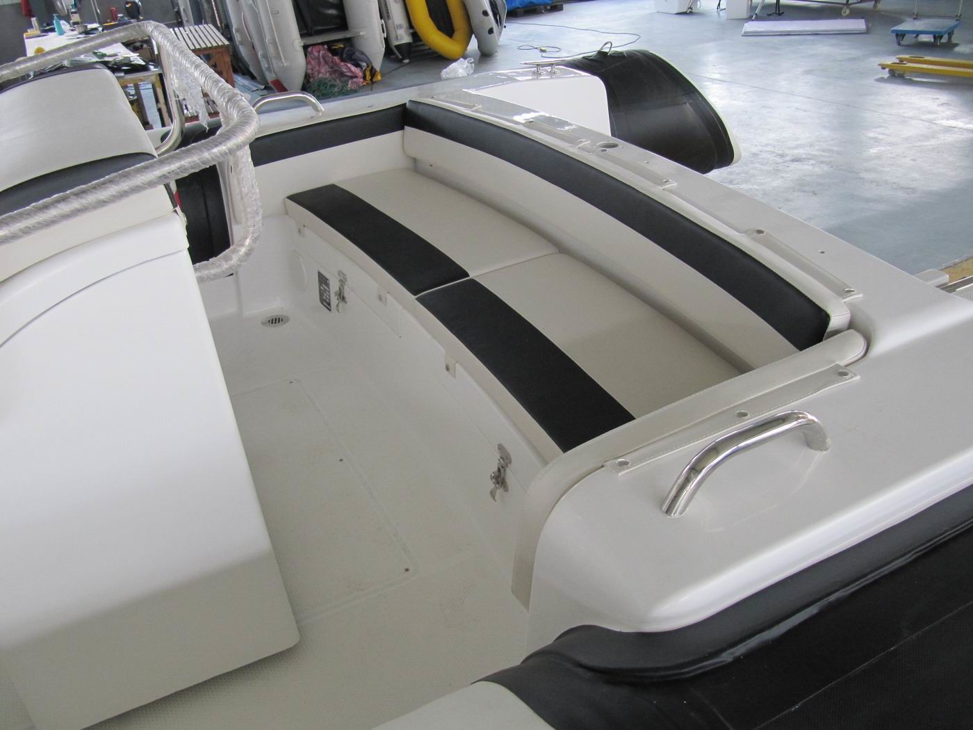 22 Feet Black & Red Inflatable Rib Boat Rib 680 In Fiberglass Hull And Hypalon