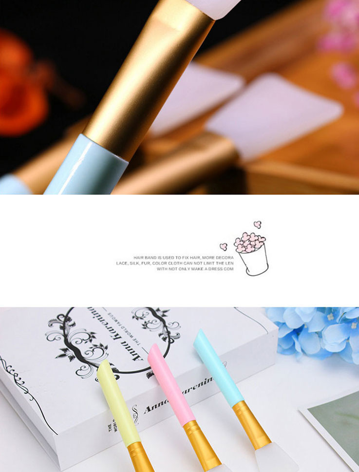 Fashion Portable Facial mask Makeup Brush Cosmetics Brush Tool Makeup Set Magical Beauty Brush Luxury Cosmetics