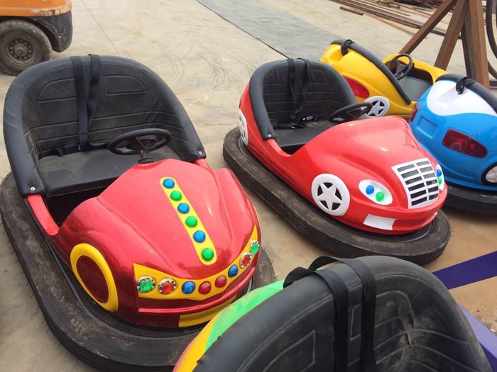 FRP Material Kiddie Bumper Cars With Advanced Audio For Kids And Young People