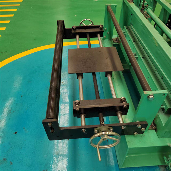 Pre Painted Glazed Tile Roll Forming Machine PPGI Step Tile Roll Forming Machine