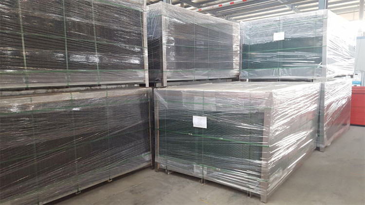 HUILONG PVC Coated Wire Mesh Fence , 2.43m Double Loop Wire Fence