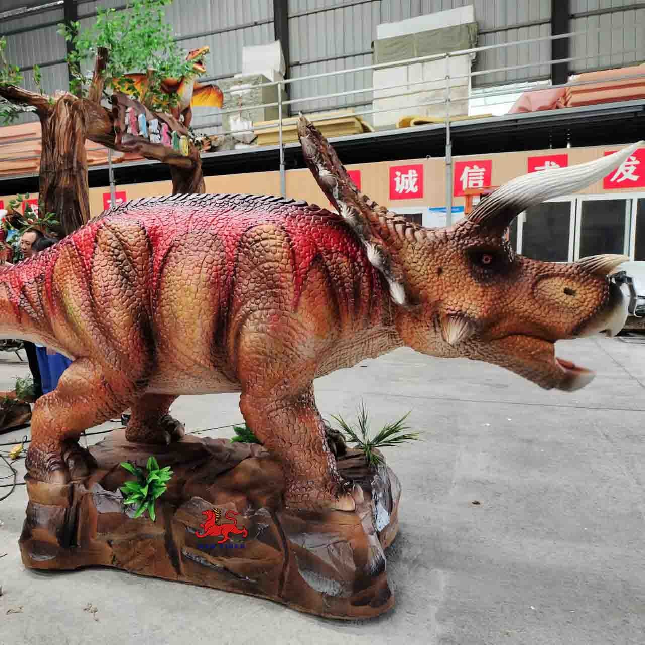 Jurassic World Dinosaur Realistic Animatronic Dinosaur Amusement Park Theme Park Triceratops Model