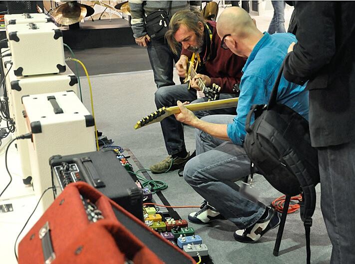 Tube Guitar Amplifier / Vintage Reissue ′63 Reverb Unit Tank with Ruby Tubes Imported Components in Black (GR-63)