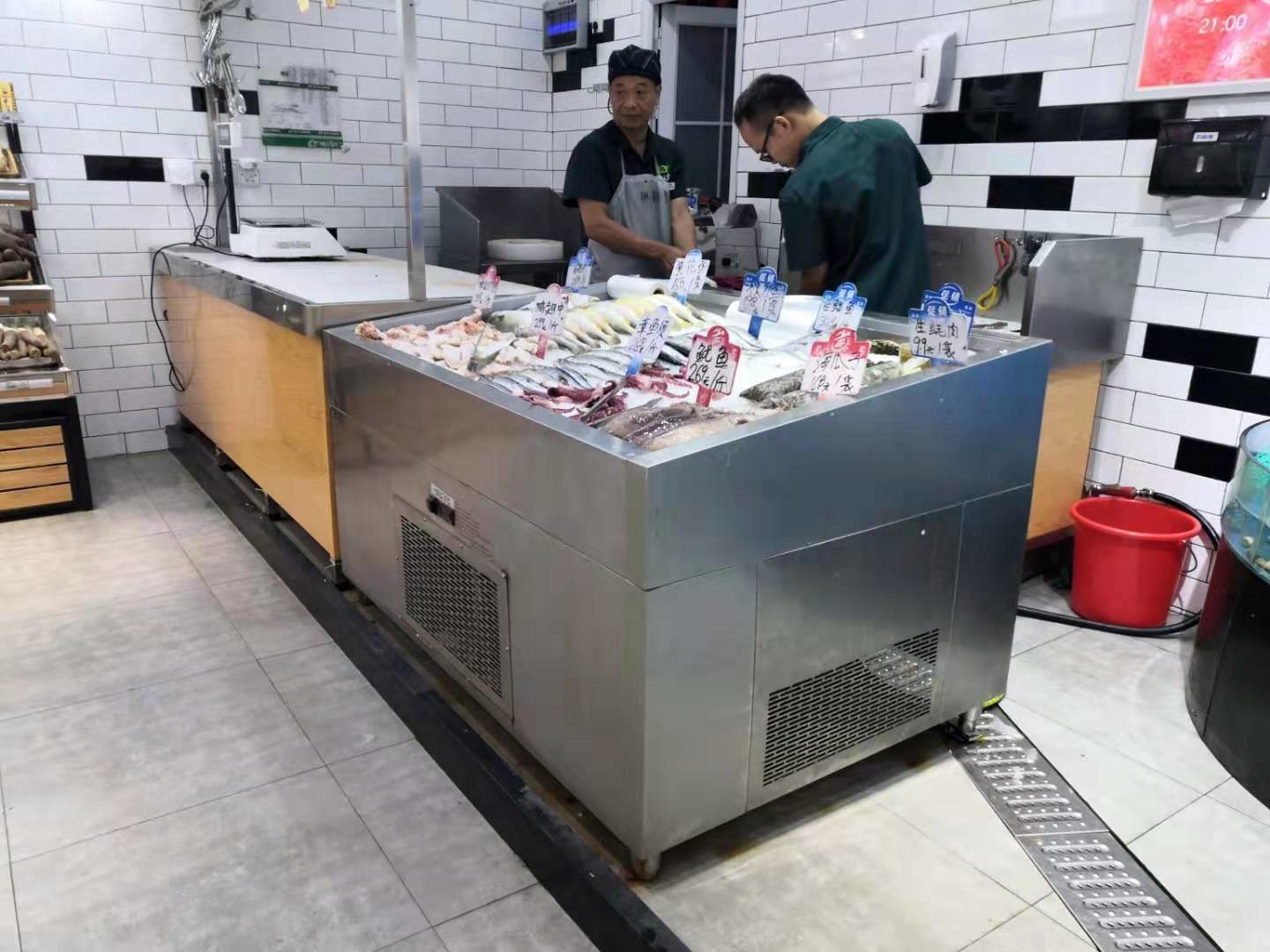 Commercial Top Open Fish Display Refrigerator Freezer With Corner Design