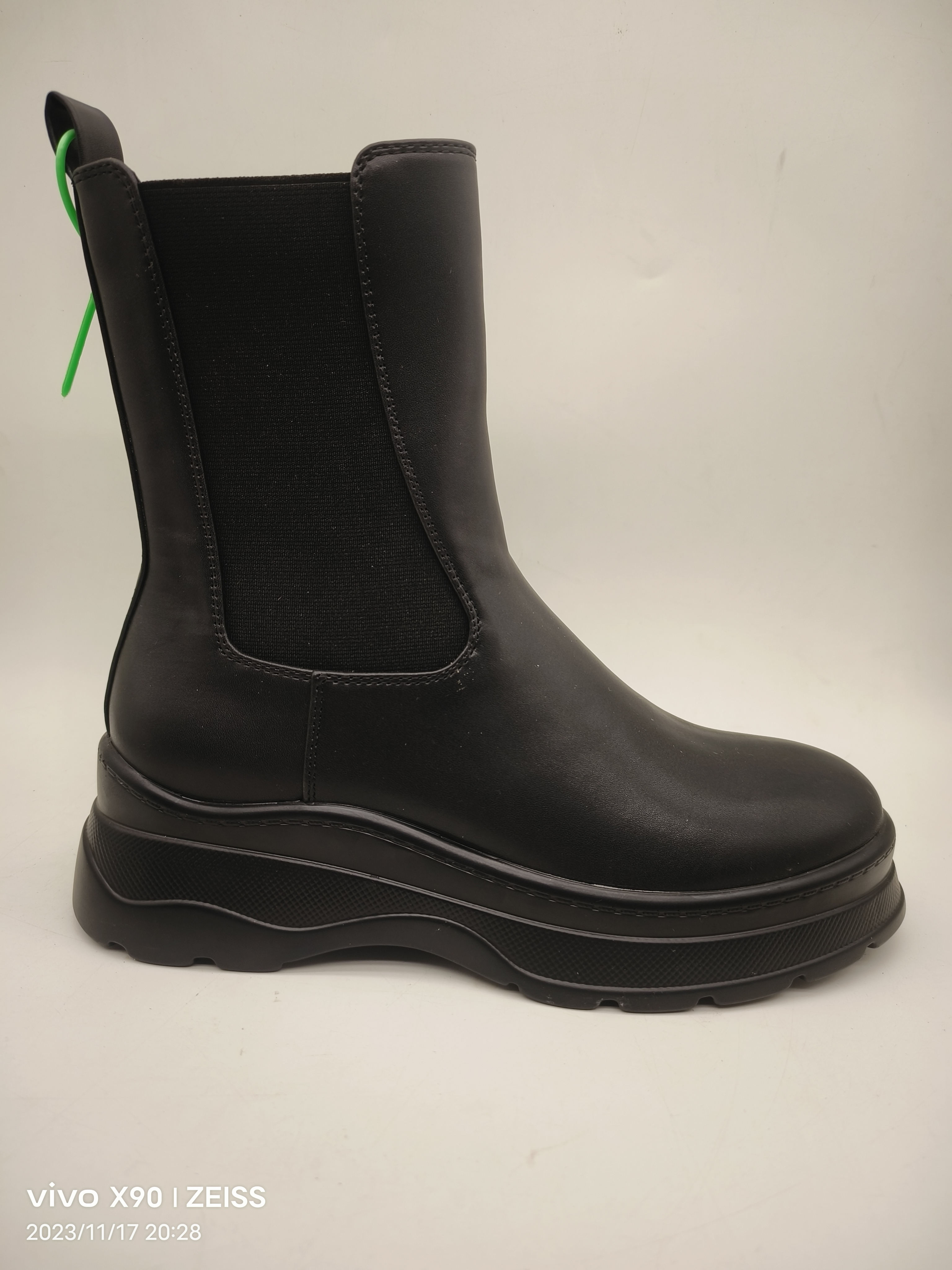 Fashionable Black Women S Boot Shoes With Flat Heel