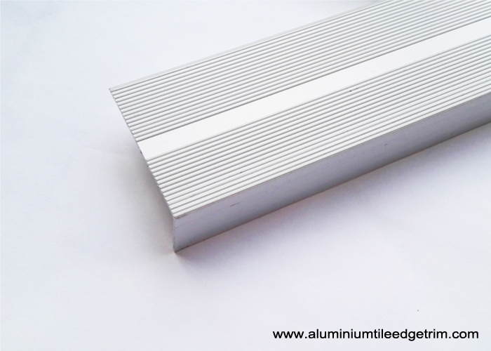 Non Skid Metal Stair Step Nosing