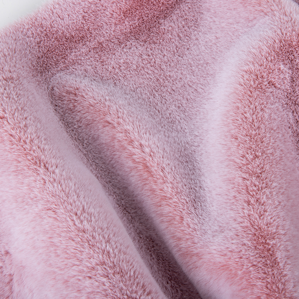White Tip Color Printing Mink Rabbit Fur Fabric for Garments 133×100 Density and Soft