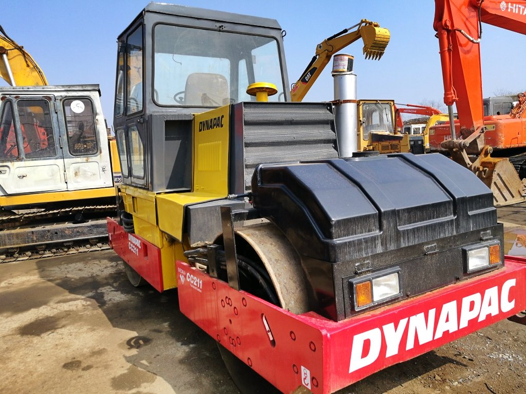 original paint CC211 CC411 CC522 used road roller dynapac sweden roller compact four tires roller  deutz engine  