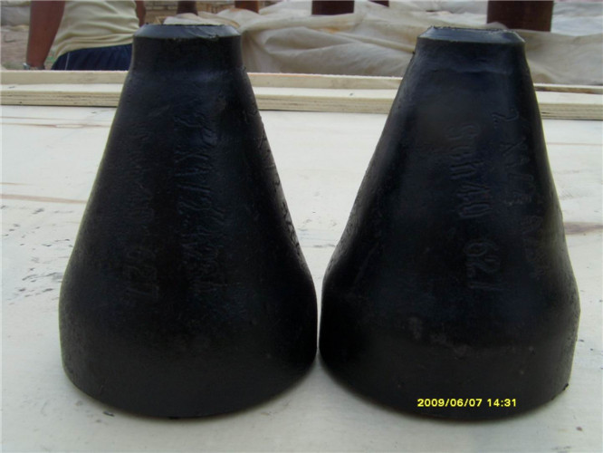 ANSI B16.9 Buttweld Concentric Reducer 16Mn Black Painting