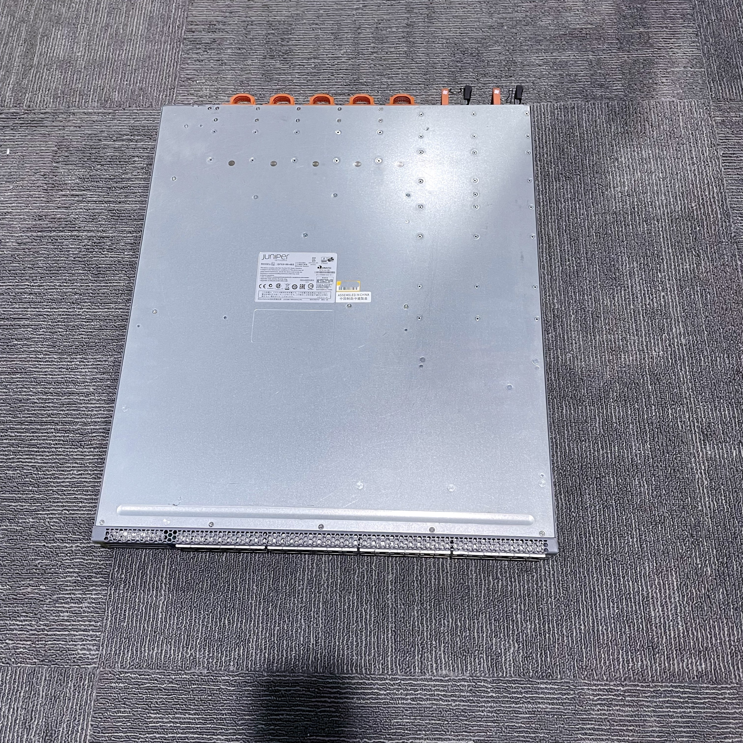 Upgrade Your Network With Private Mold QFX5100-48S-AFI Network Switch