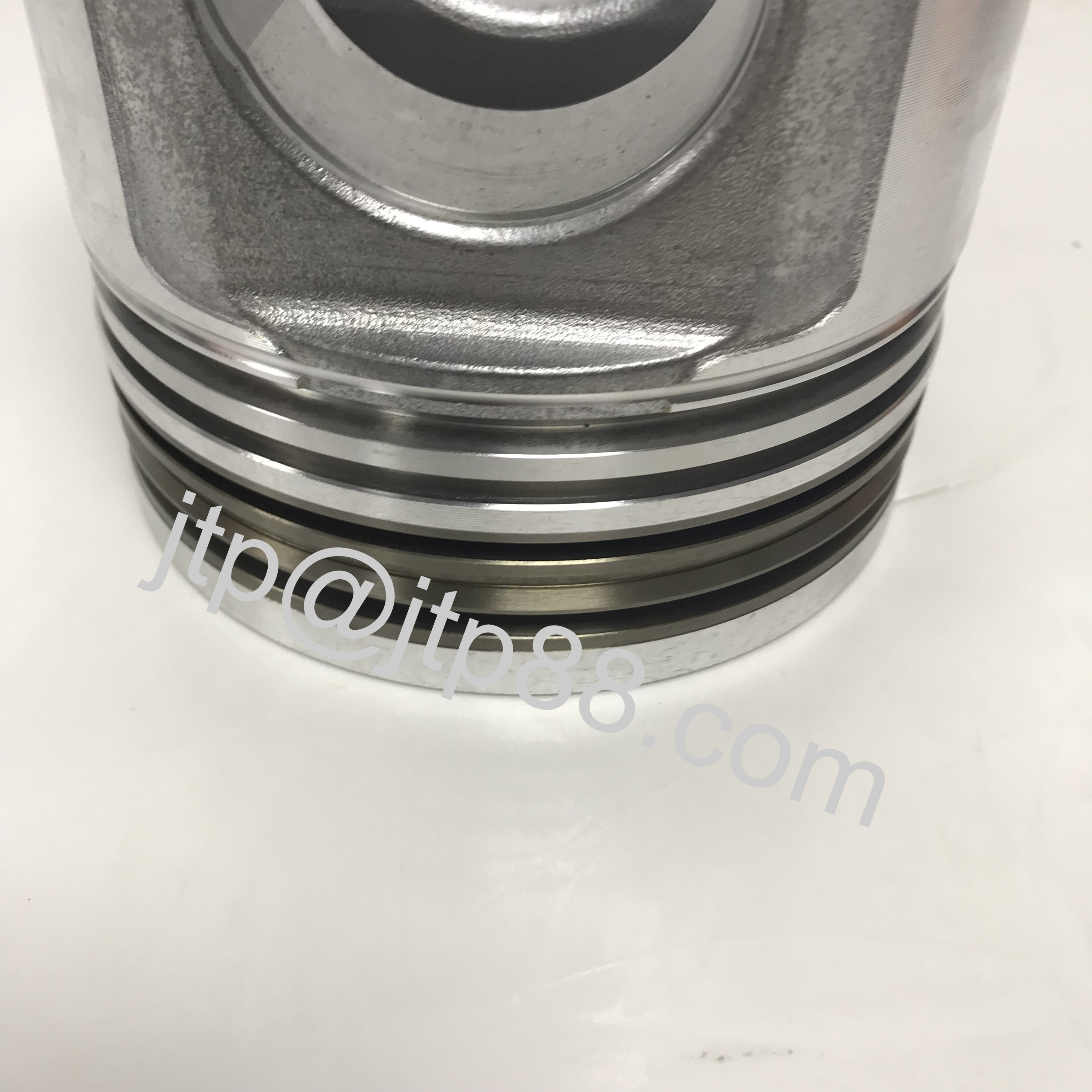 Tuerbo Fuso 8CYL Mitsubishi 8DC92 Diesel Engine Piston ME065579 ME091048 135.0mm