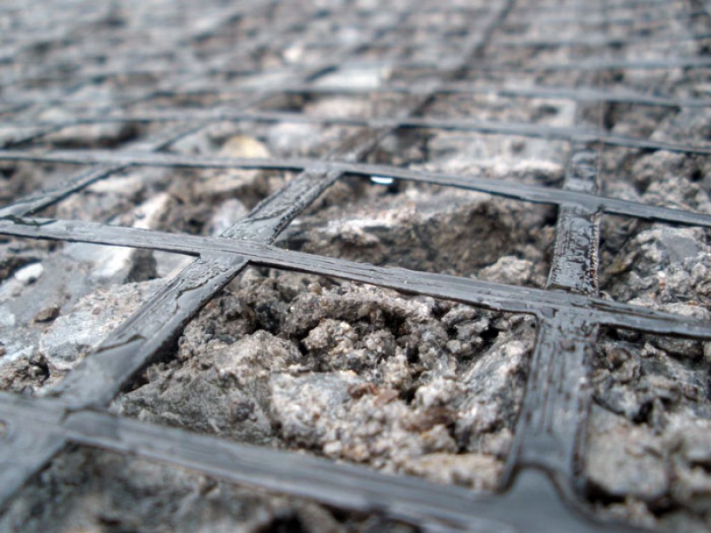 Road Bed Solidification Biaxial Polyester Geogrid Made of 80-80 PET Material in Yellow