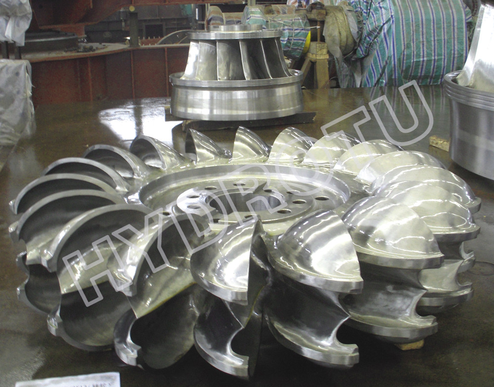 Pelton Water Turbine / Pelton Hydro Turbine With Forged CNC Wheel For 530m Head Hydropower Station