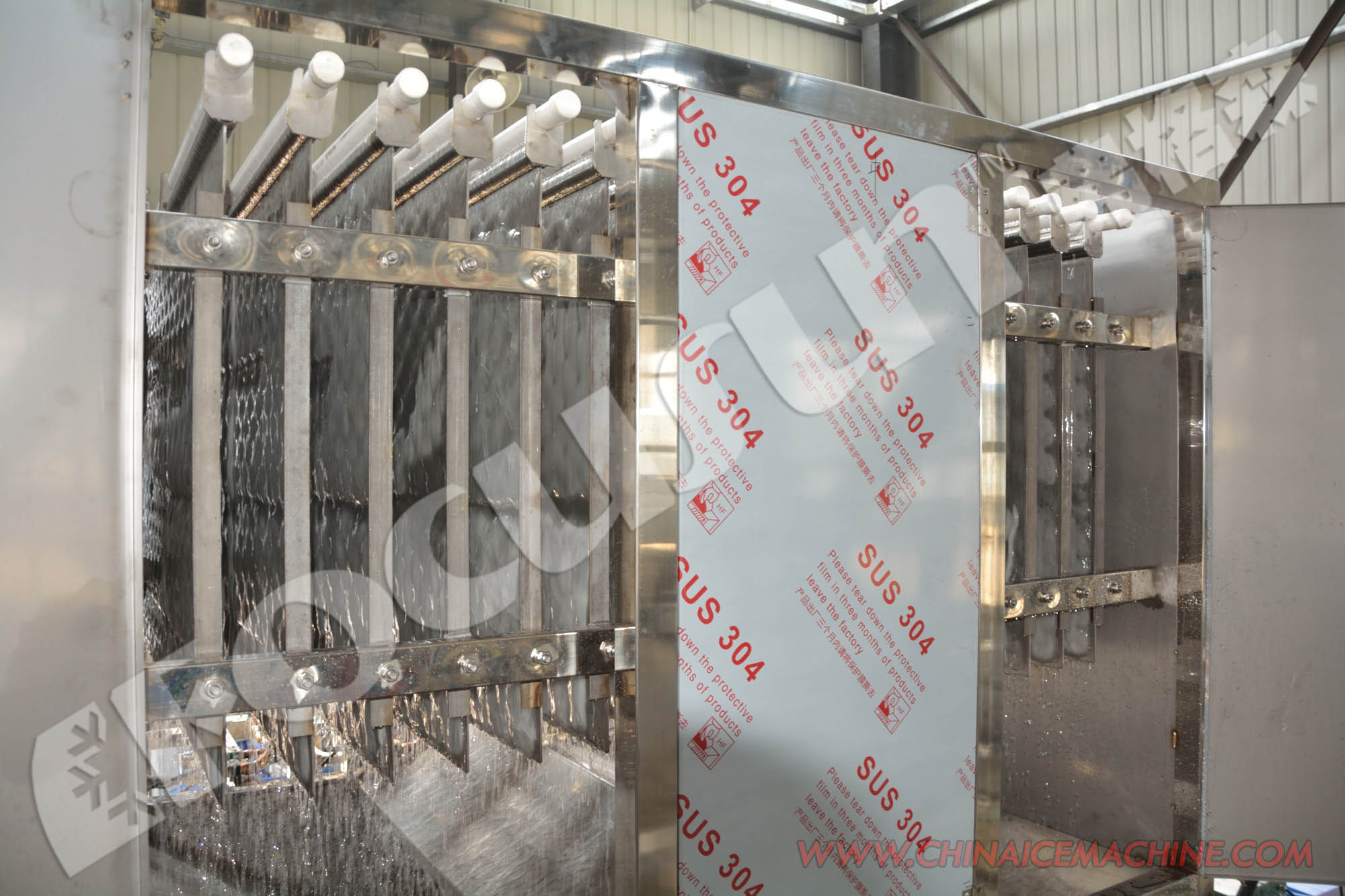 Stainless Steel/Galvanized Steel Material 20 000kg Plate Ice Making Plant for Industrial