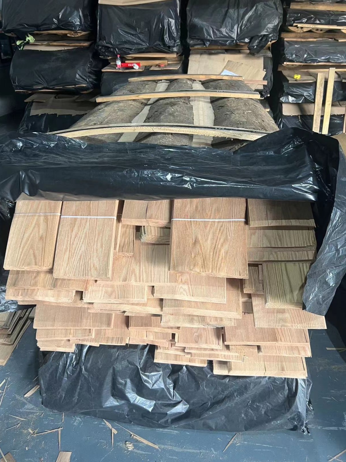 Hot Sale Natural Red Oak 0.3mm/0.45mm/0.5mm/0.6mm Oak Veneer Sheet Red Oak Wood Veneer