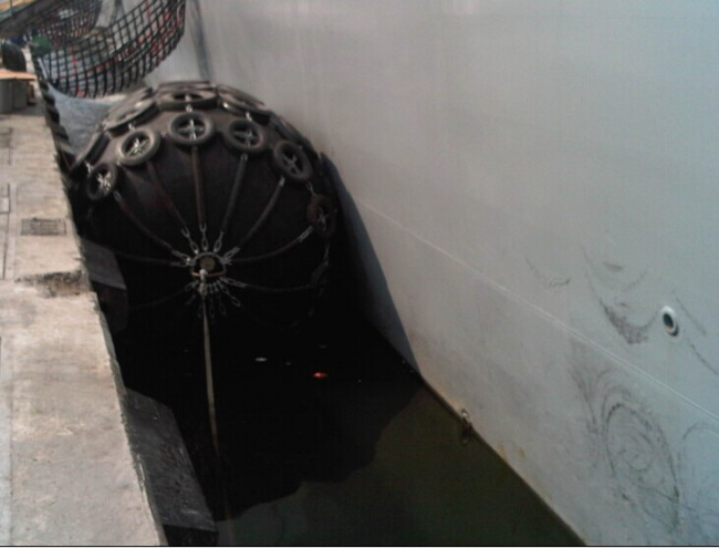 2000mm Length Submarine Fender