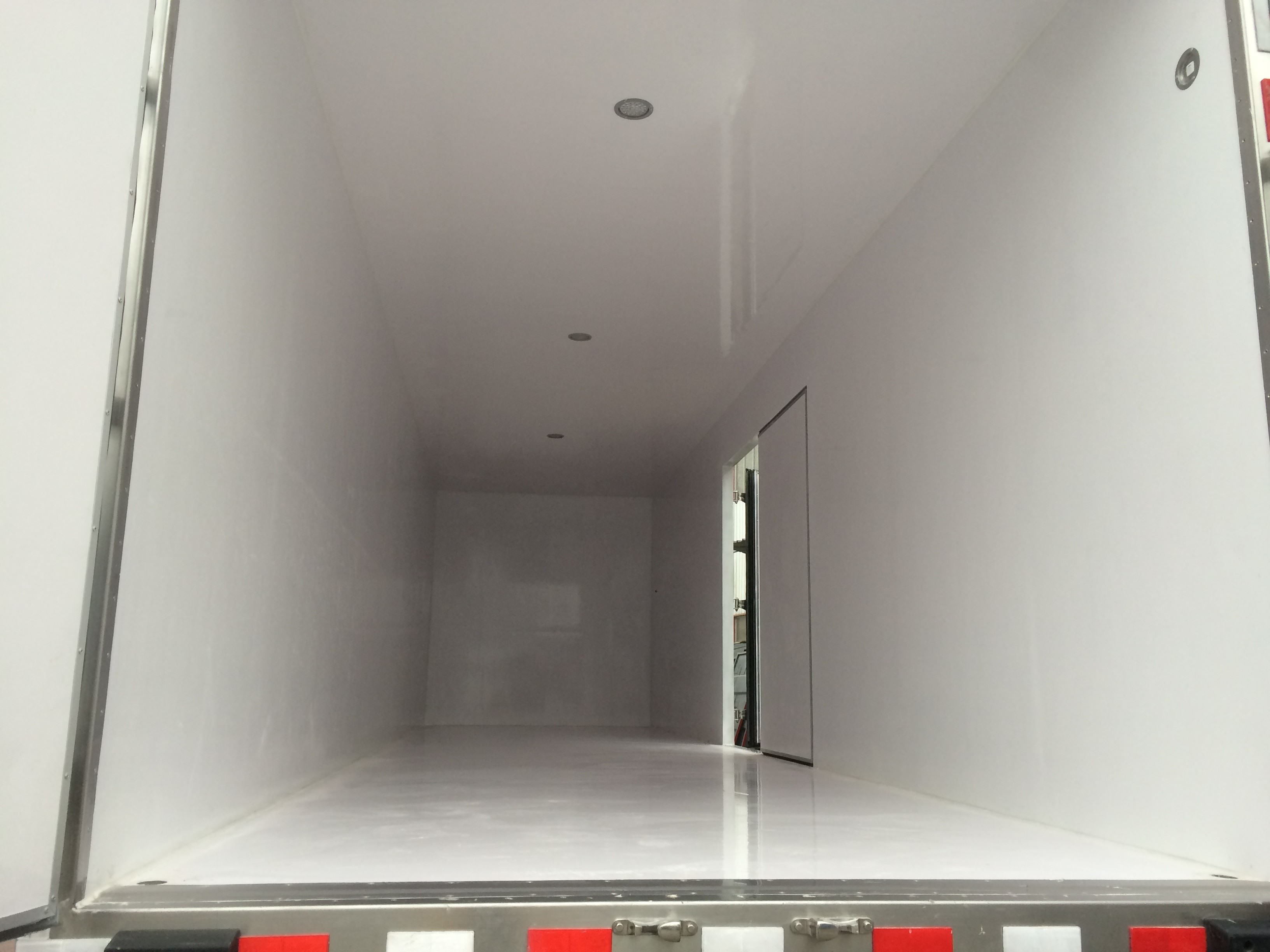 A7 Refrigerator Van Fiberglass Sandwich Panels Box Truck 30T for fish transport ISO / CCC / BV