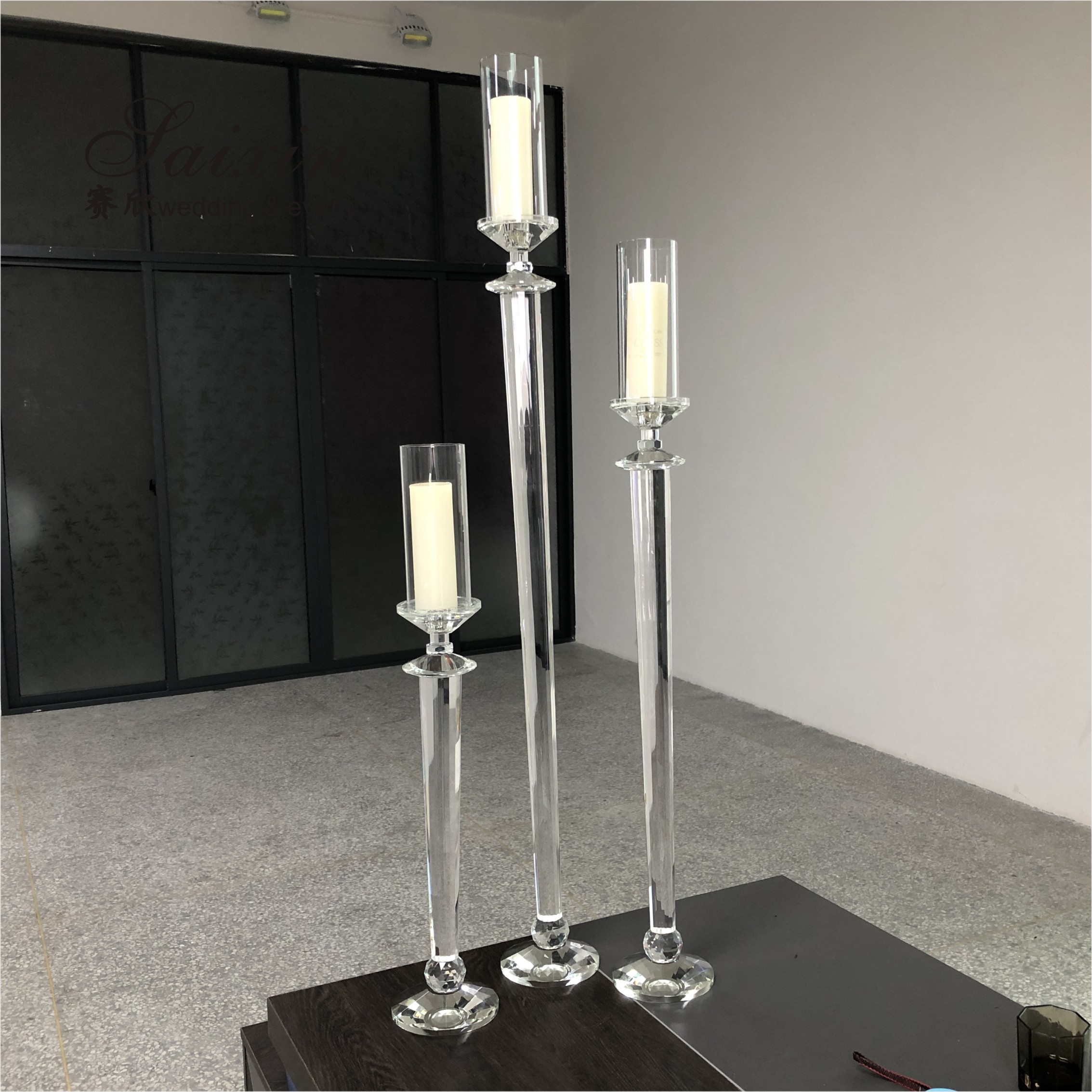 Small Crystal Glass Candle Holder Luxury Event Table Decoration Long Pole 115CM