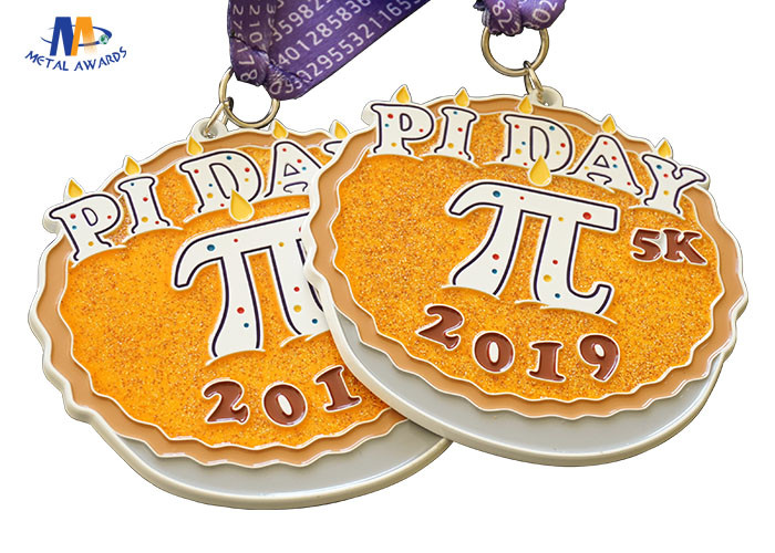 Round Custom Die Cast Medals With Heat Trasfer Ribbon And Glitter Filled 5k Marathon Medal
