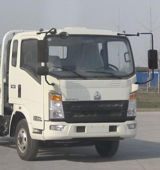 Flat Transport Vehicle Cummins Engine Total Weight 4495Kg Green Color