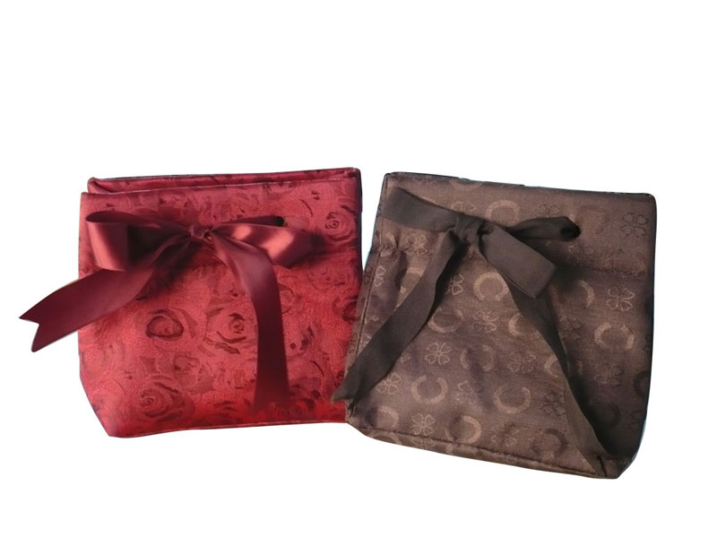 OEM Colorful KOHINOR Oxford Fabric Jerlery Gift Bag With Ribbon Closure For Packaging