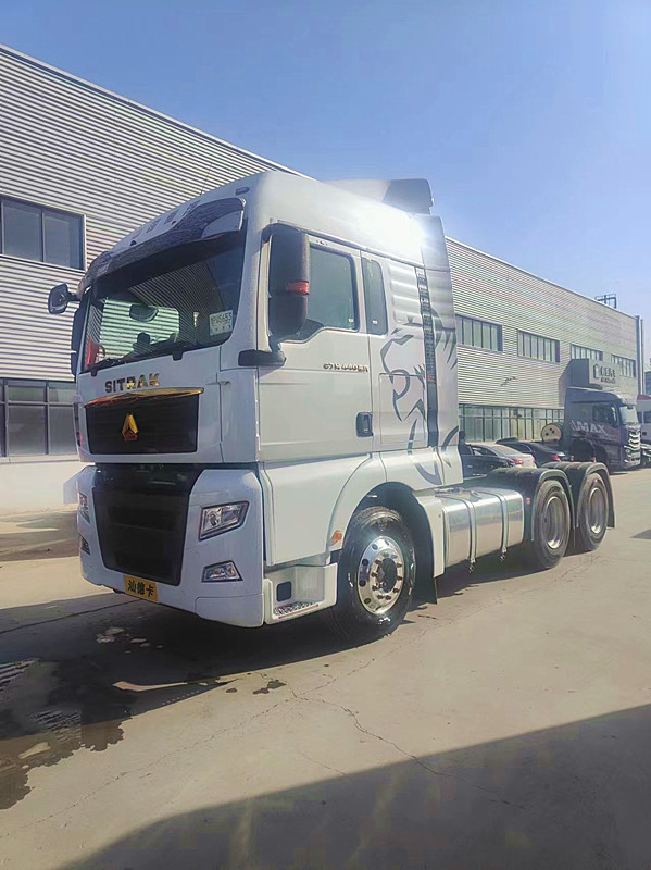 New And Used Sitrak Tractor Truck Head Trailer Truck 4X2 6X4 Euro 6 Mining Transportation