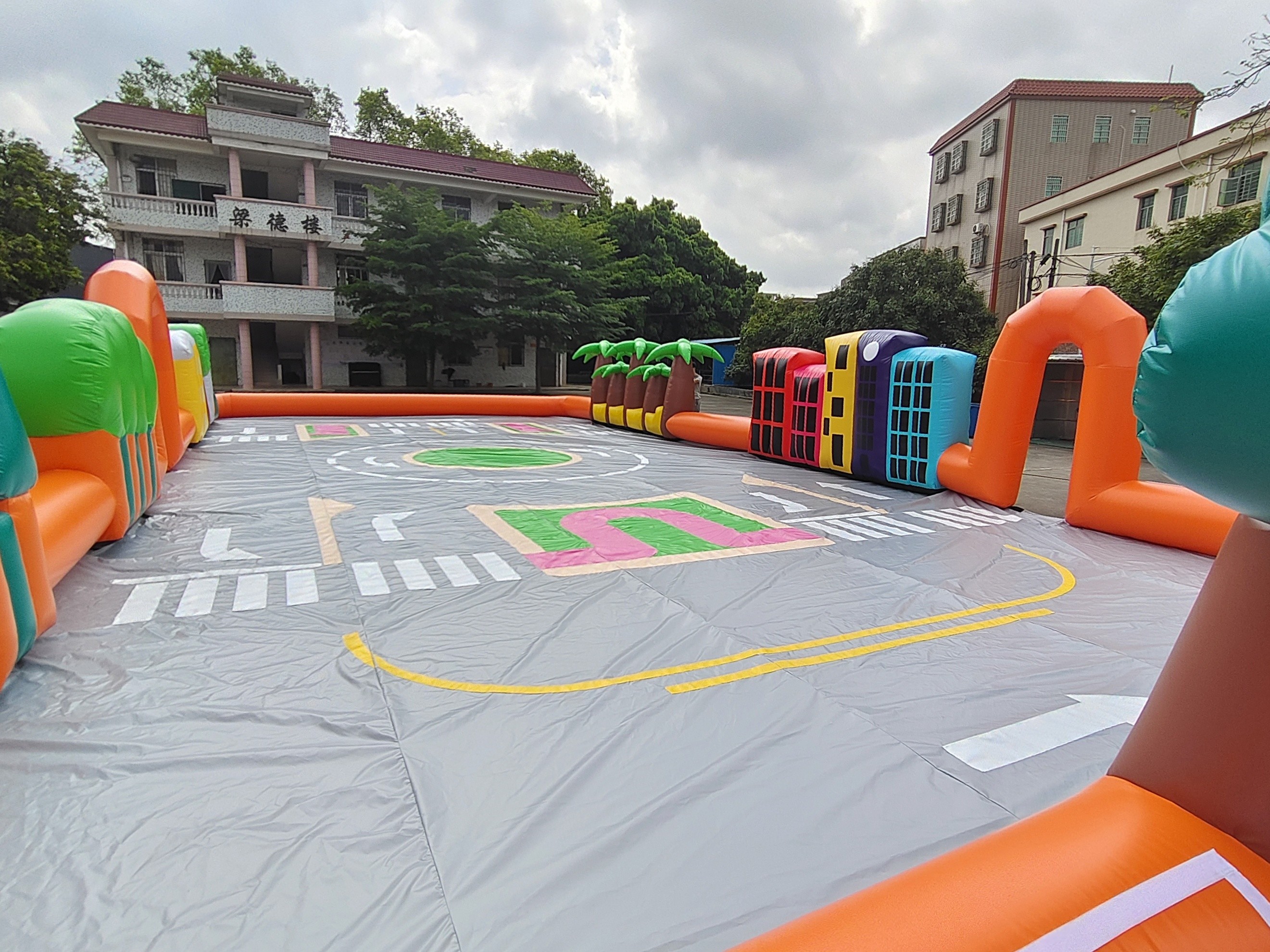 Commercial Outdoor Inflatable Sport Game Inflatable Simulated City Road Inflatable Race Track Air Tumble Track