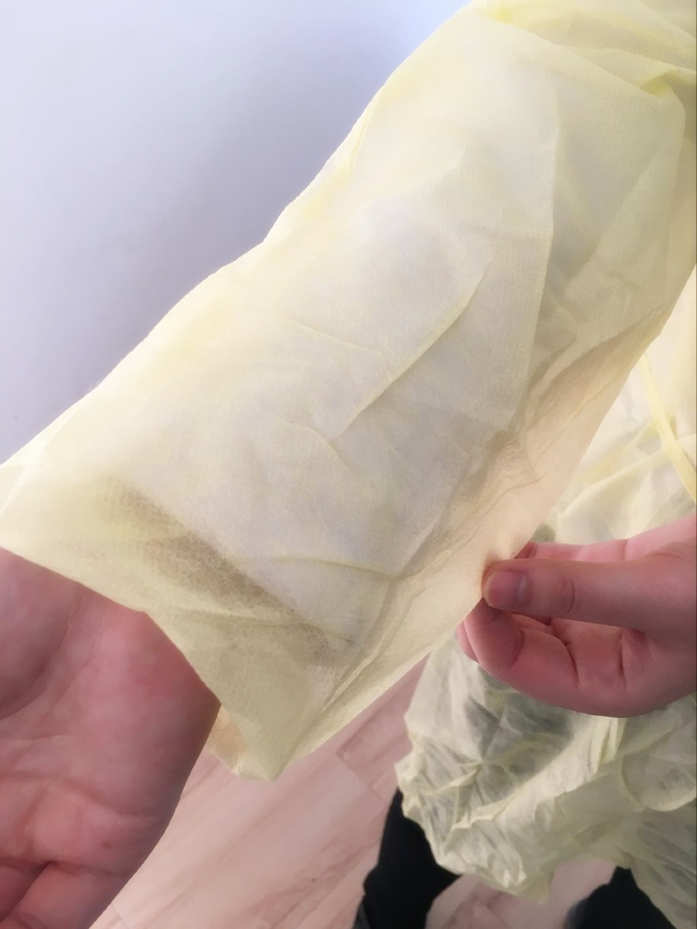 Disposable Fashionable Nonwoven Surgical Isolation Gown, with white,yellow,blue etc