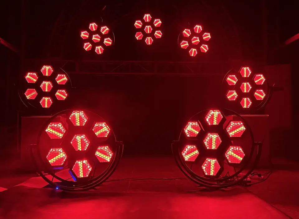 Stage Effect Fanless LED Fresnel Theatre Spot Light with 50000 Working Time and IP65