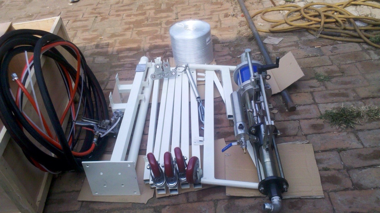 resin spray gun with fiber chopper