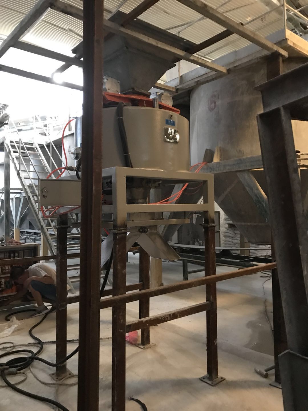 Dried - Powder High Performance Vertical Magnetic Separator for quartz feldspar other powder in chemical, plastic