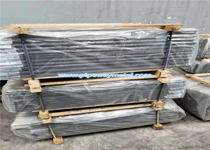 Black Threaded Steel Rod Grade 4.8 Carbon Steel Material 0.2 - 6 Meters Long