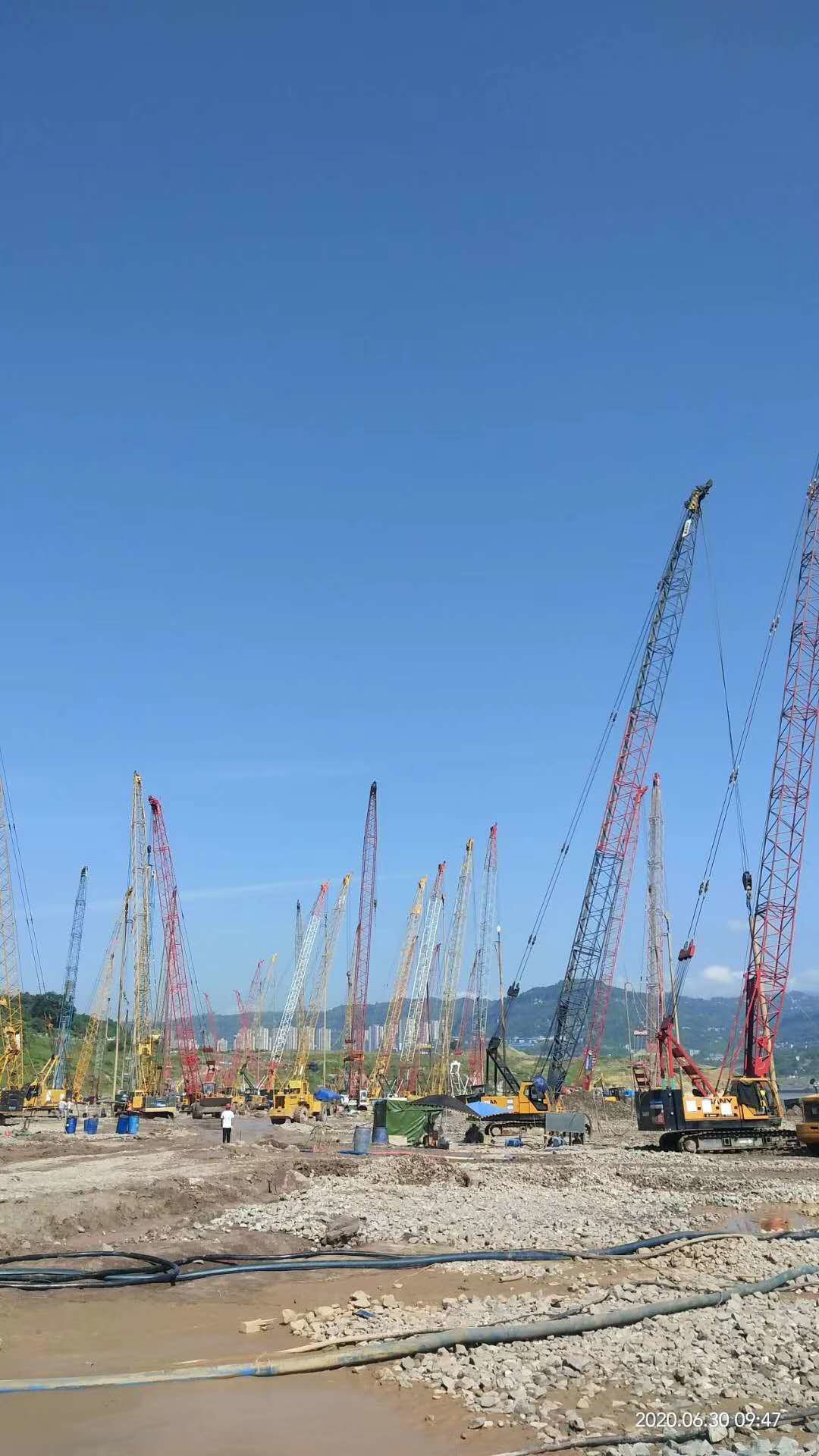 Bvem 426mm 130kw Vibro Compaction Piling Machine Foundation Treatment Soil Improvement