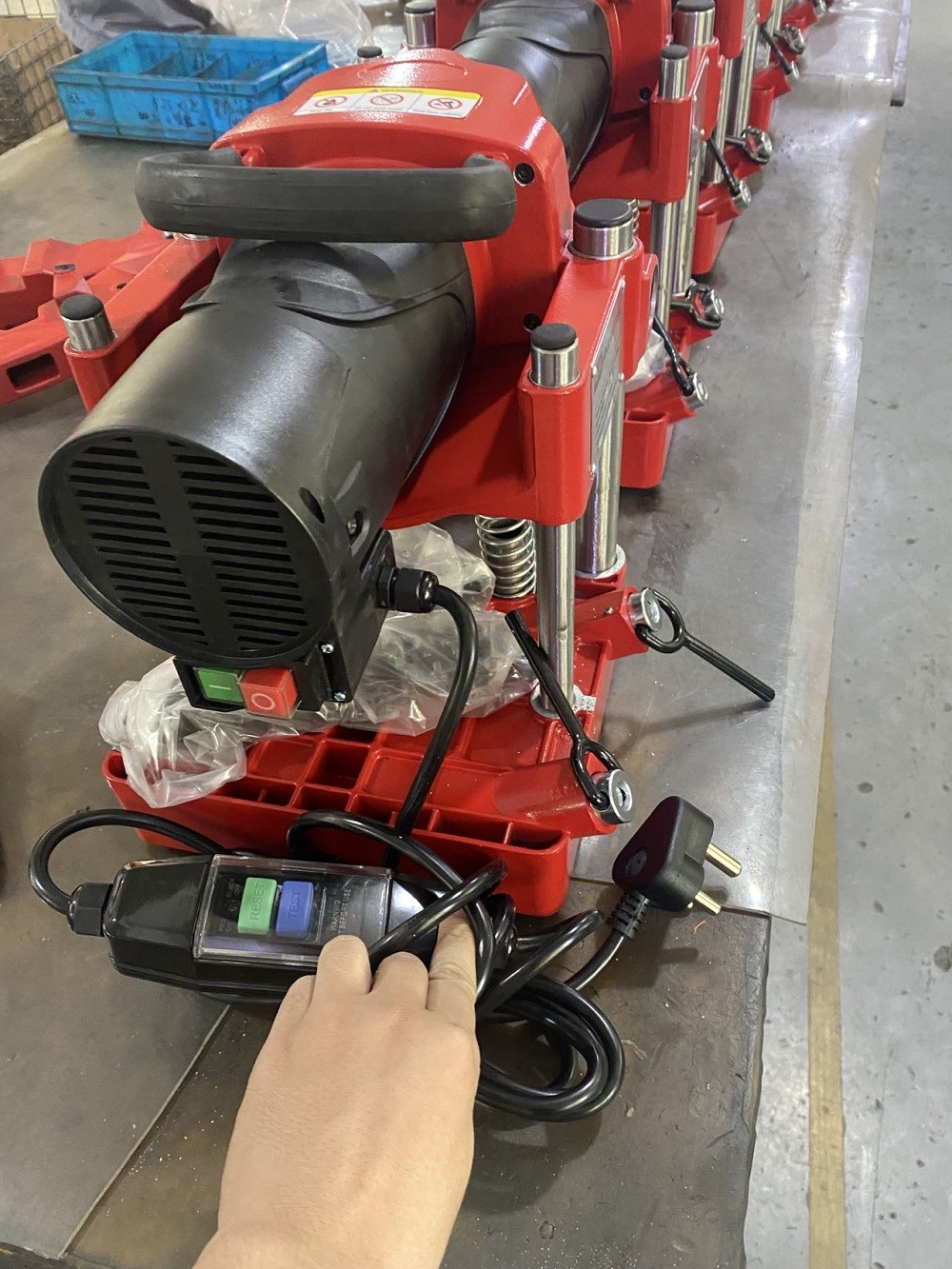 STH150 hole drilling machine for SCH40 steel pipe with tightening chain